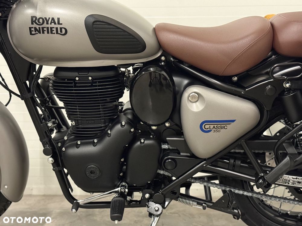 Royal Enfield Classic - 30