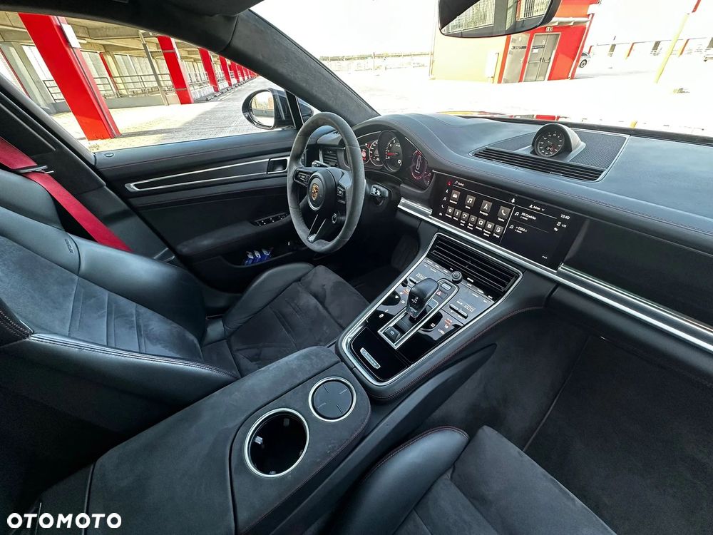 Porsche Panamera - 34
