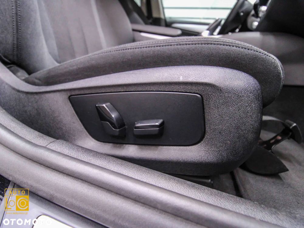 BMW Seria 5 518d - 30