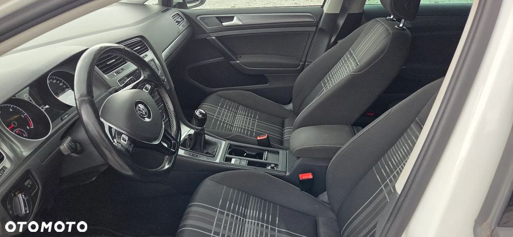 Volkswagen Golf 2.0 TDI BMT Comfortline - 27
