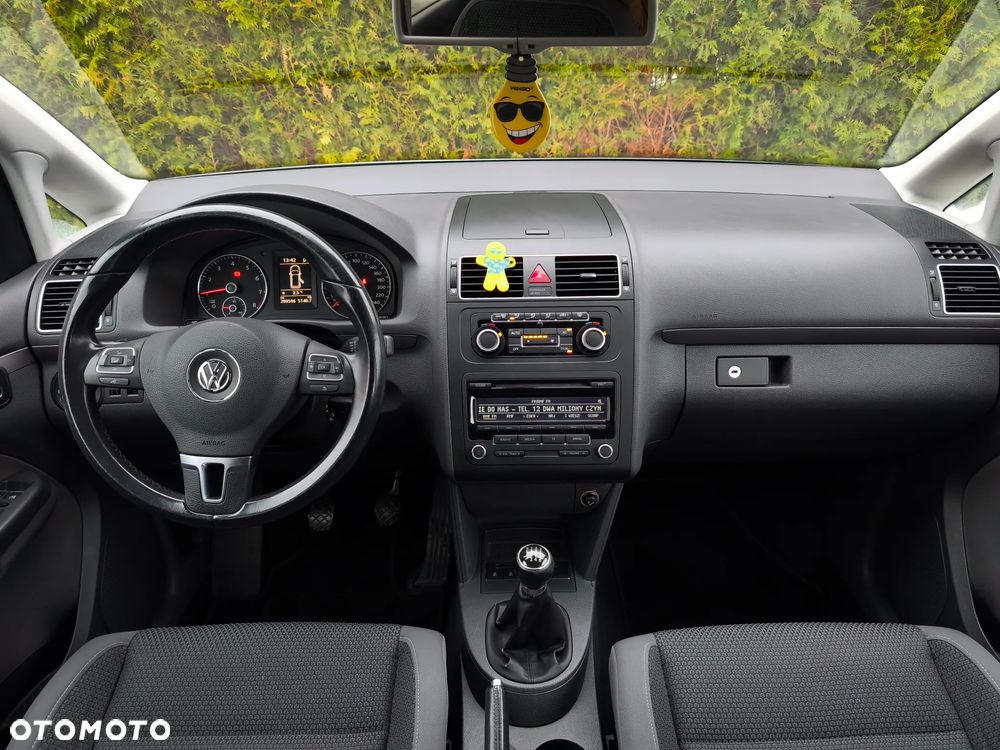 Volkswagen Touran - 20