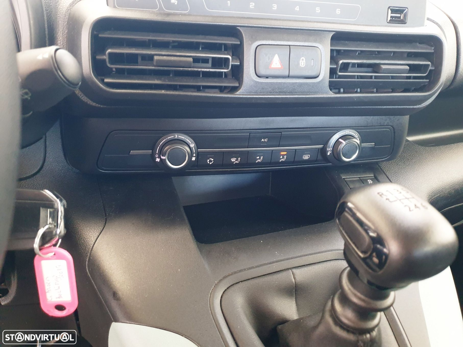 Citroën Berlingo 1.2 PureTech M Shine - 16