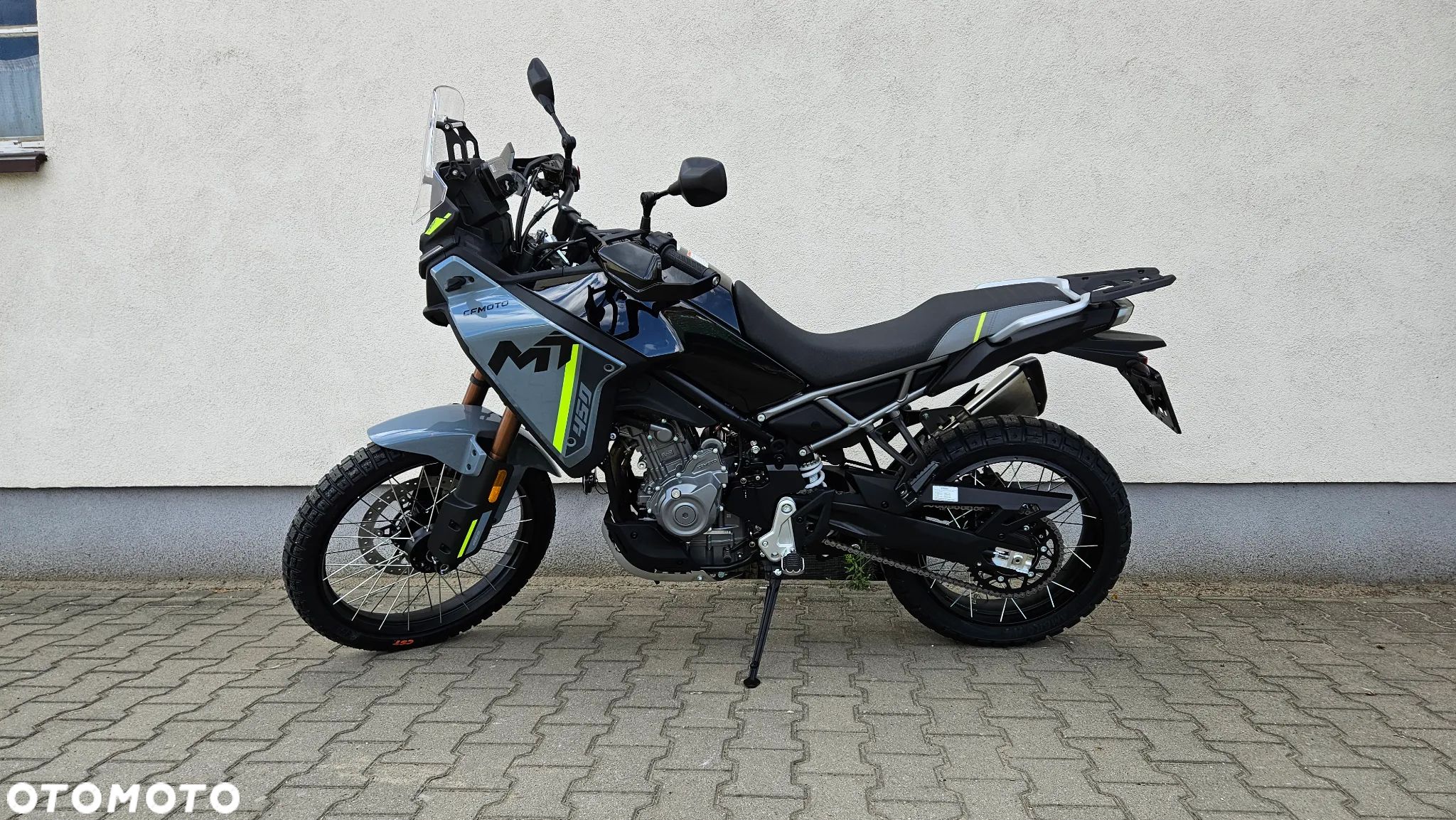 CFMoto MT - 1
