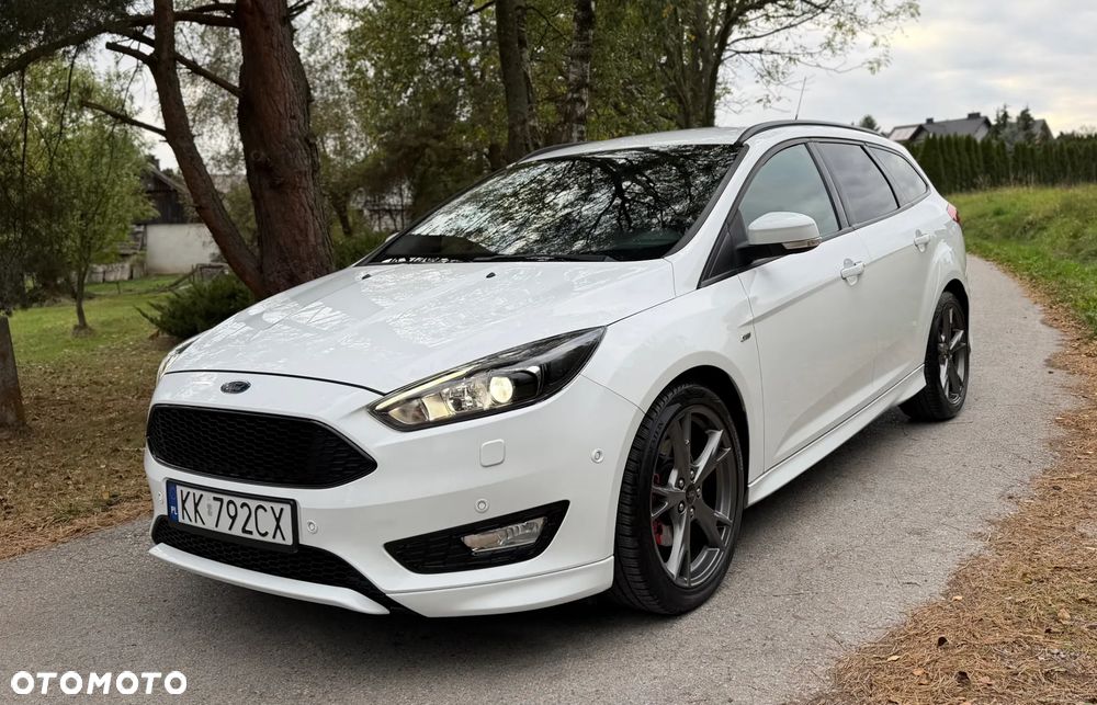 Ford Focus 1.5 EcoBoost ST-Line - 2