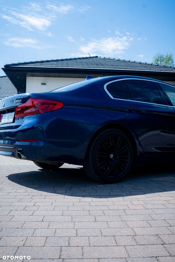 BMW Seria 5 530d xDrive Sport Line - 18