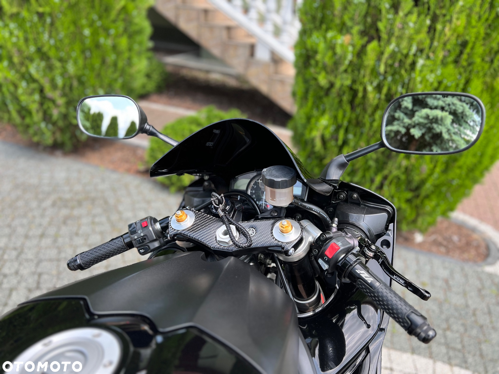 Yamaha R1 - 17