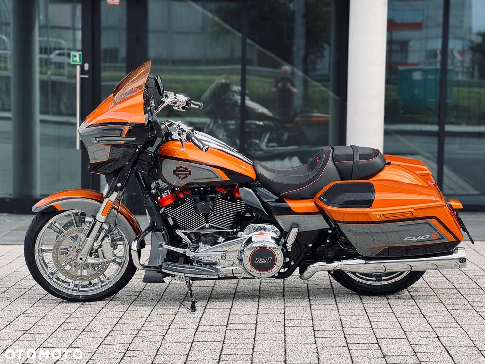 Harley-Davidson CVO Street Glide - 21