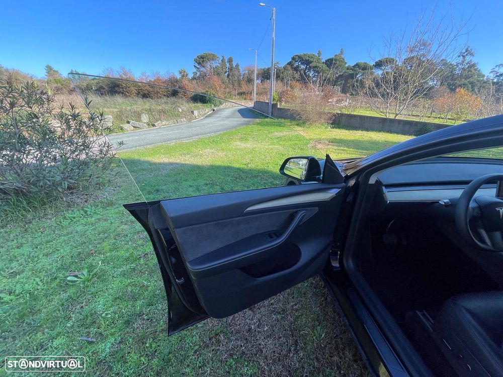 Tesla Model Y RWD - 16