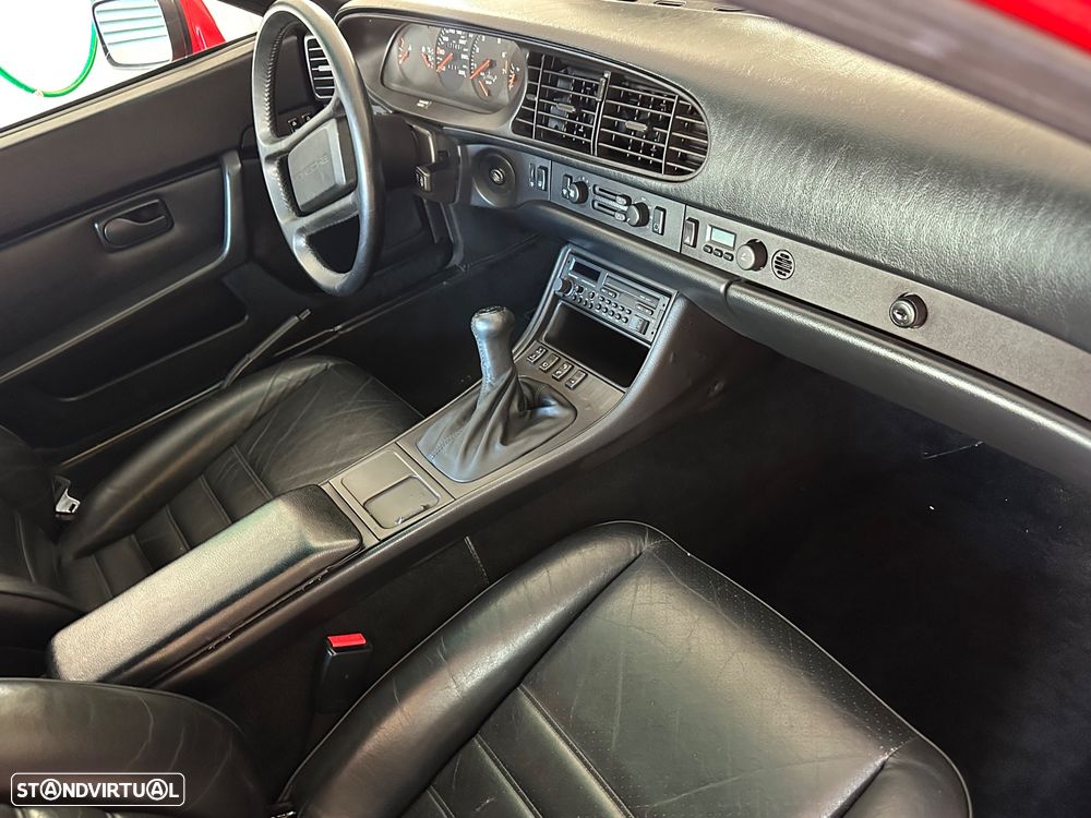 Porsche 944 Turbo - 5