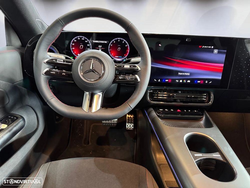 Mercedes-Benz CLA 180 Standard - 18
