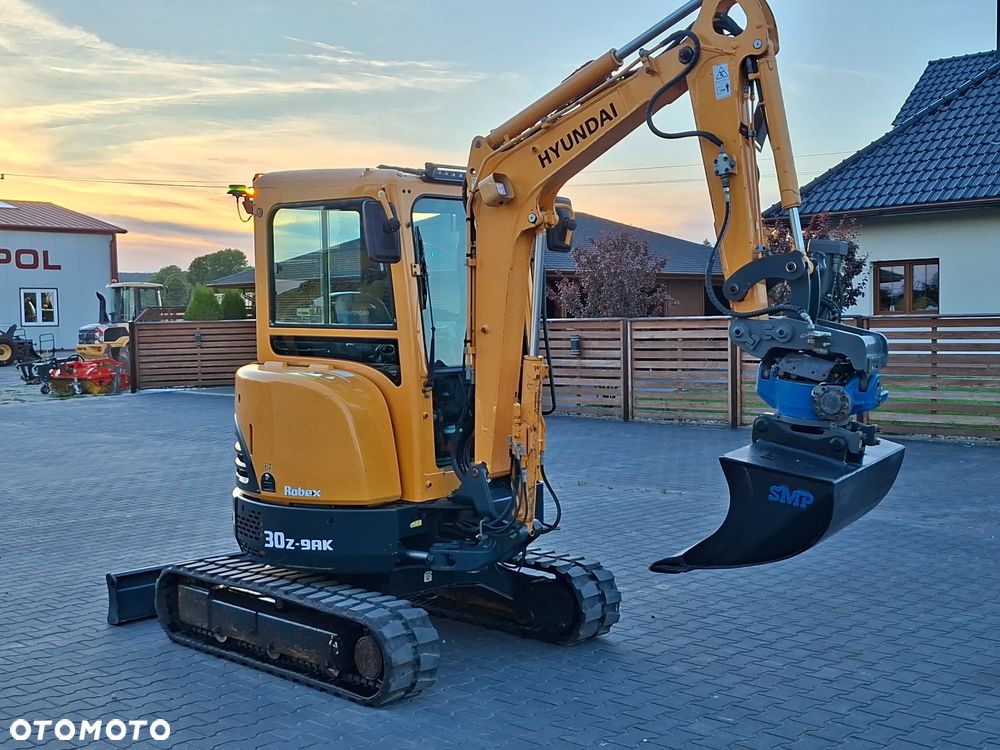 Hyundai R30 ROTOTILT - 5