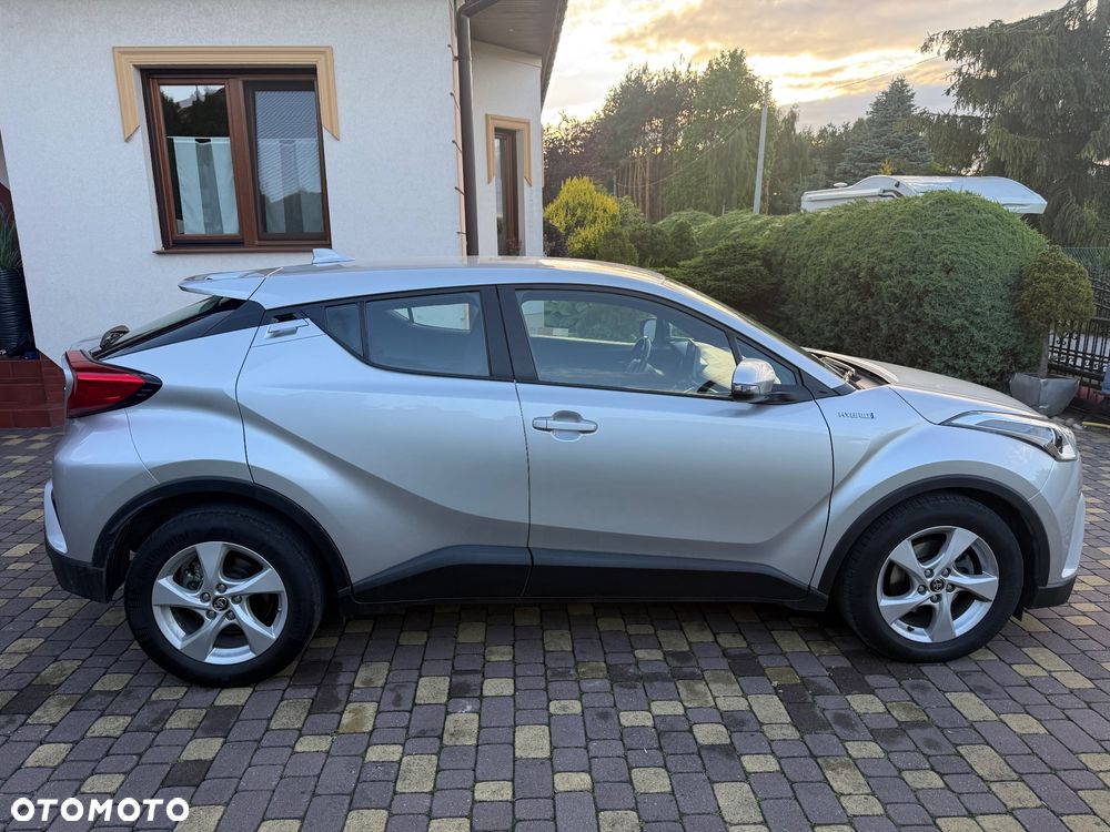 Toyota C-HR - 11