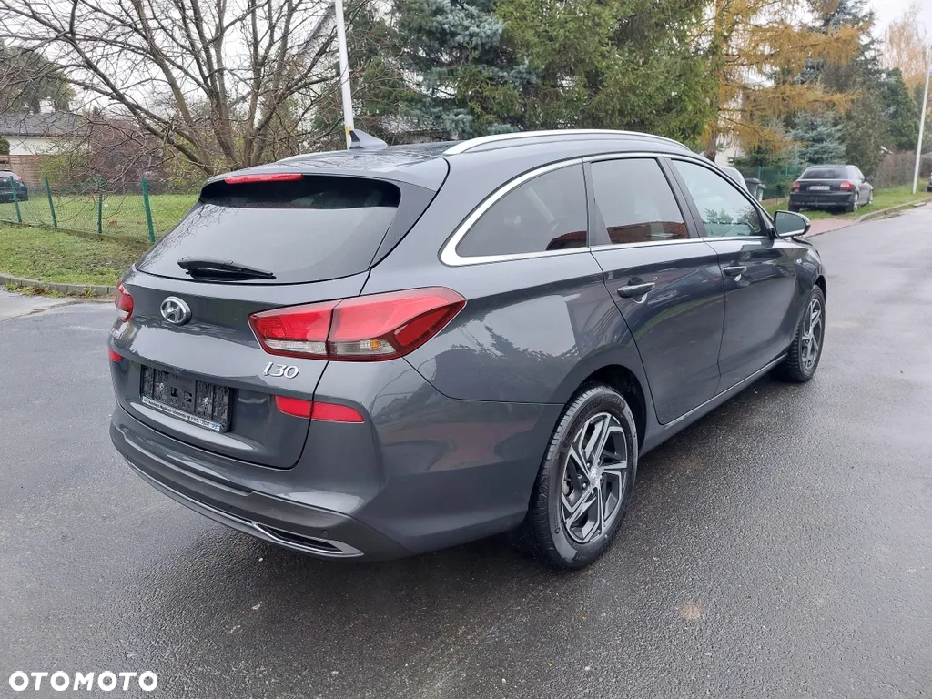 Hyundai i30 1.5 T-GDI 48V-Hybrid Trend - 2
