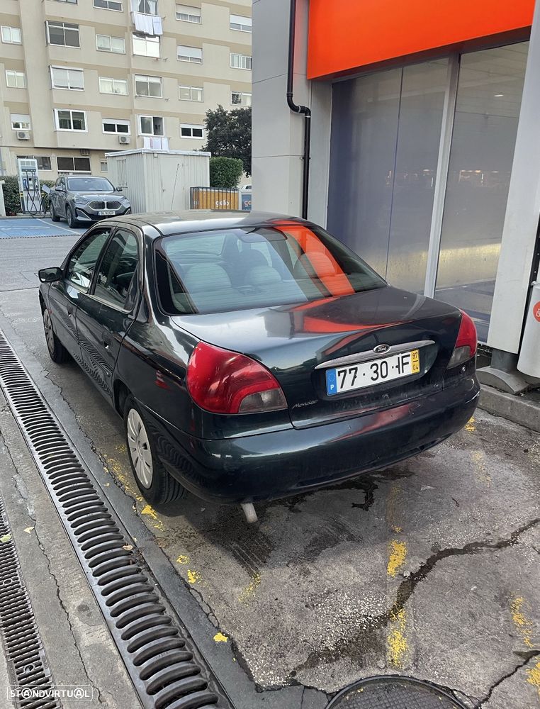Ford Mondeo 1.6i 16V Ghia - 1