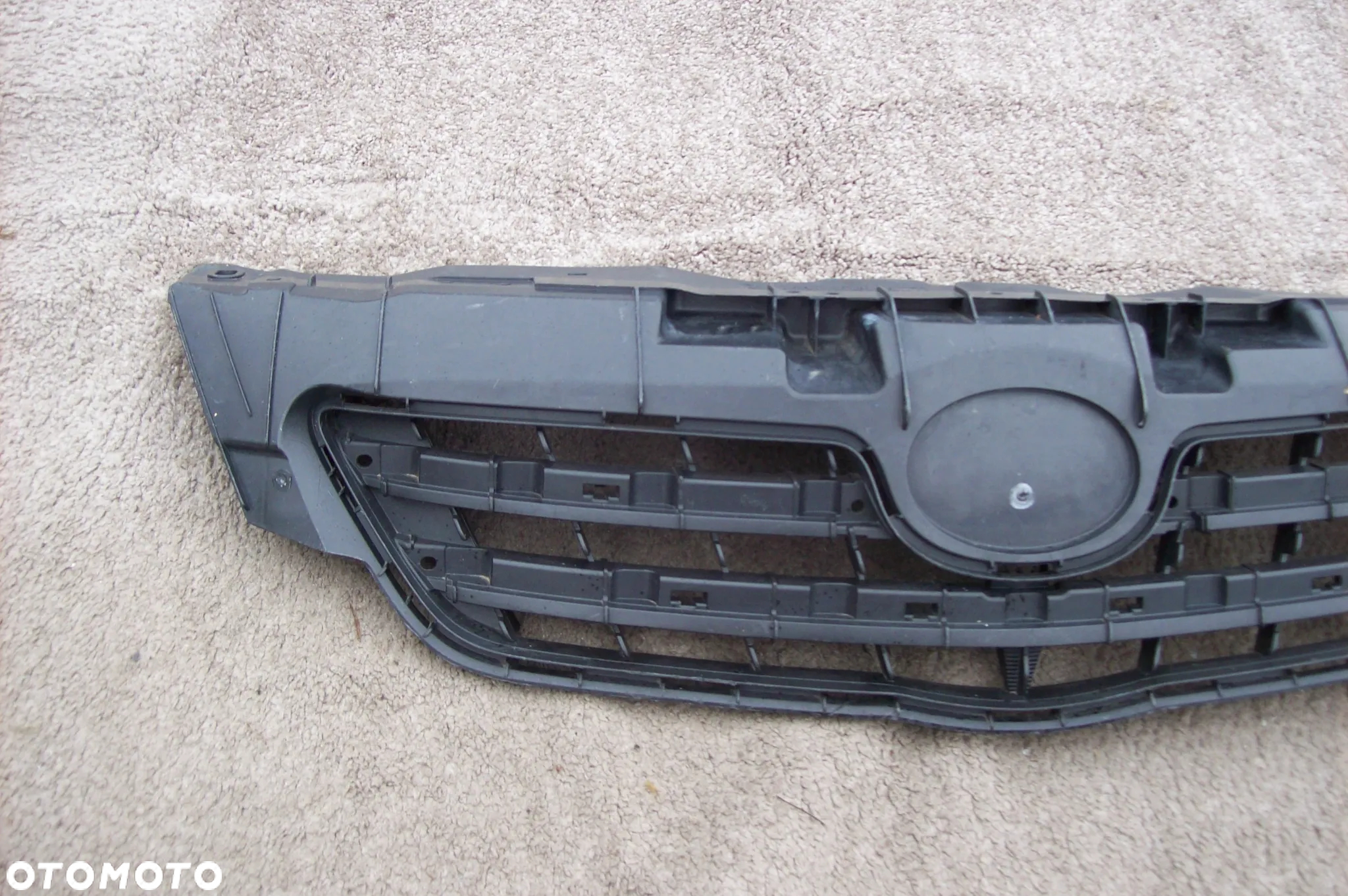 GRILL TOYOTA COROLLA E14/ROK 08-12 - 3