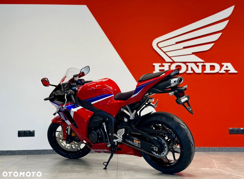 Honda CBR - 8