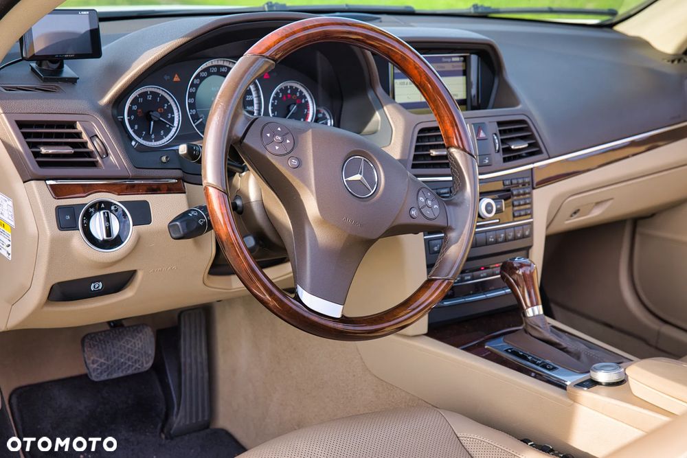 Mercedes-Benz Klasa E 350 CGI BlueEffICIENCY - 11