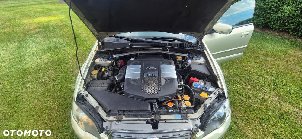 Subaru Outback 3.0R - 10