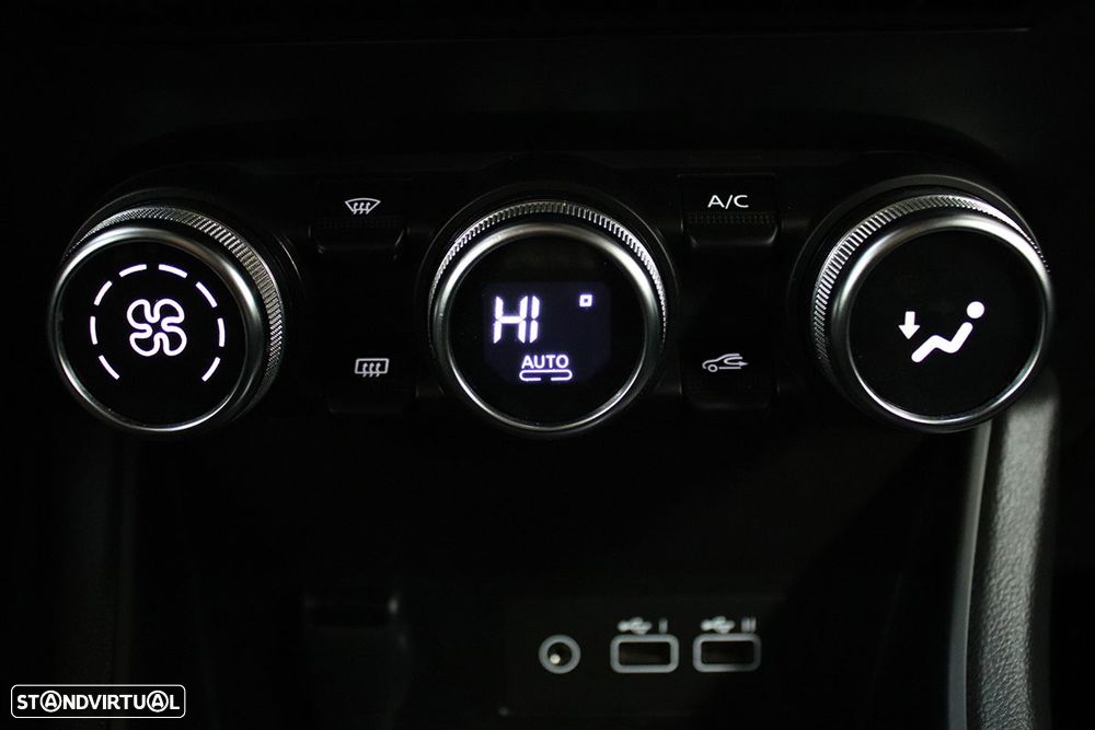 Renault Captur 1.0 TCe Techno Bi-Fuel - 13