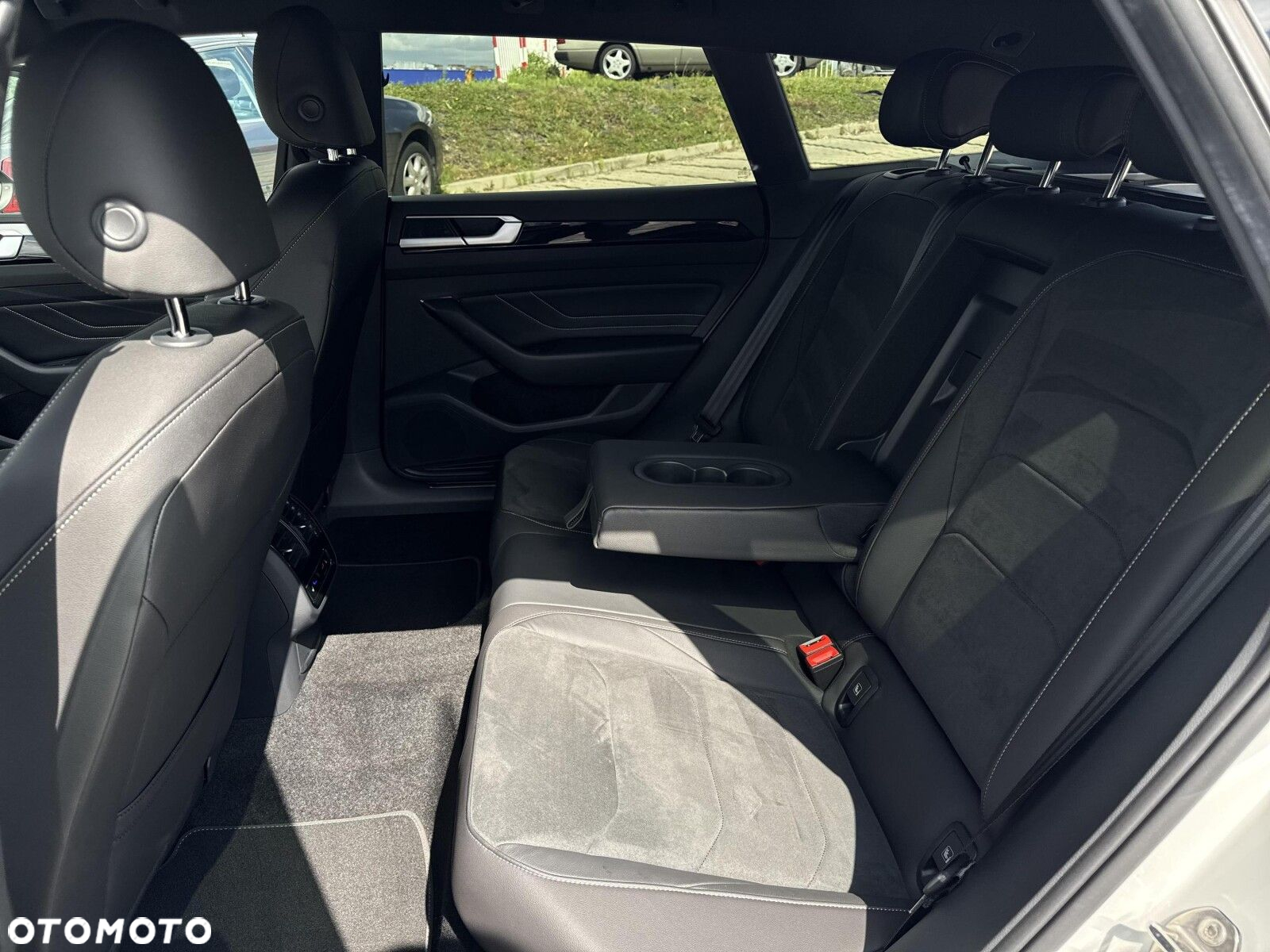 Volkswagen Arteon 2.0 TSI R-Line DSG - 34