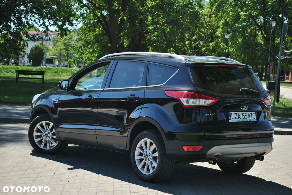 Ford Kuga 2.0 TDCi 2x4 Titanium - 3