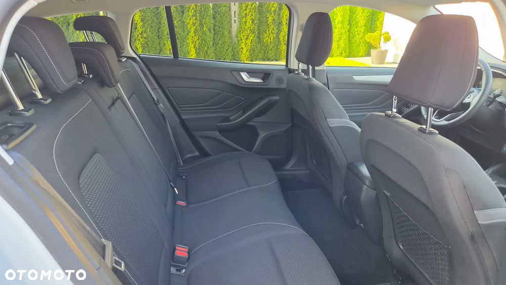 Ford Focus 1.5 EcoBlue Start-Stopp-System TITANIUM DESIGN - 19