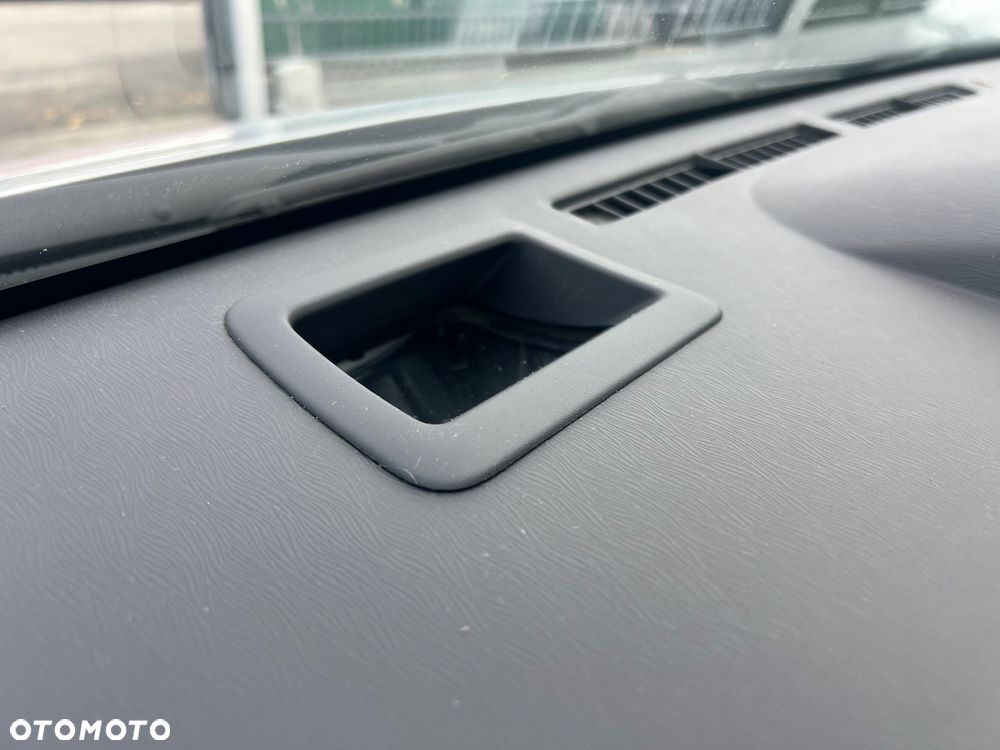 Toyota Prius+ (Hybrid) Executive - 37