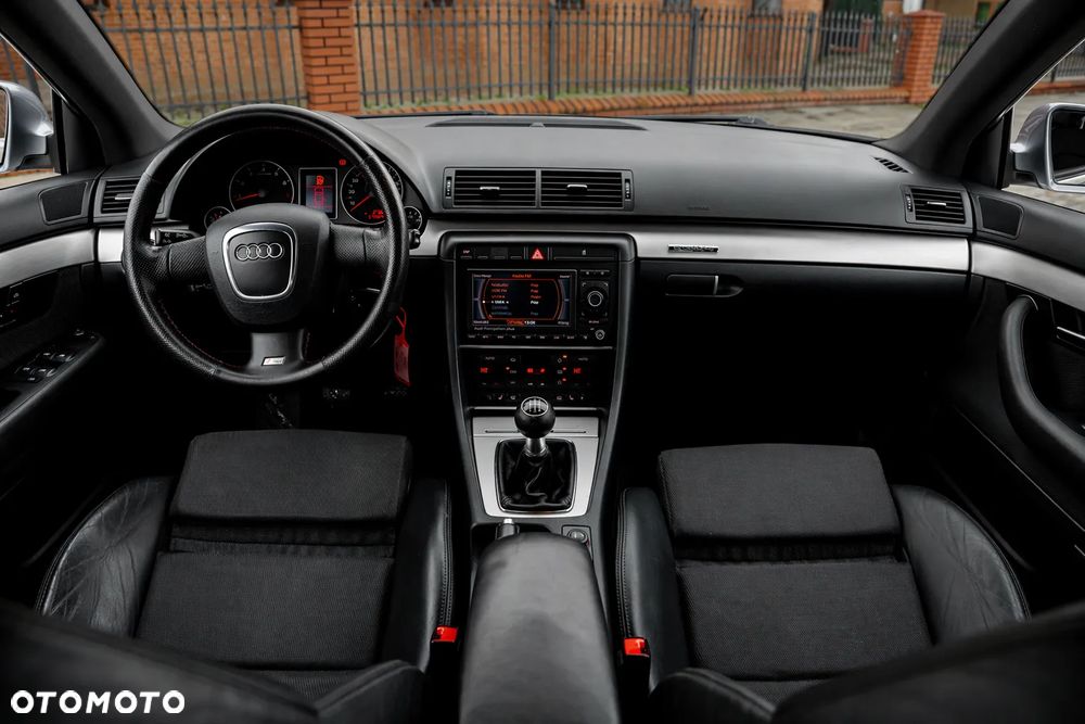 Audi A4 Avant 1.8T - 24