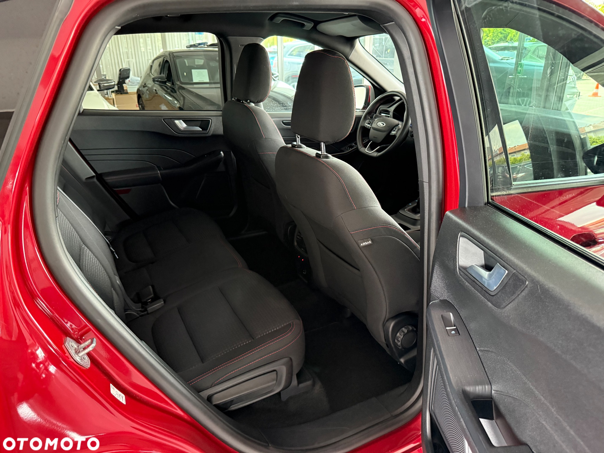 Ford Kuga 1.5 EcoBoost FWD ST-Line - 31