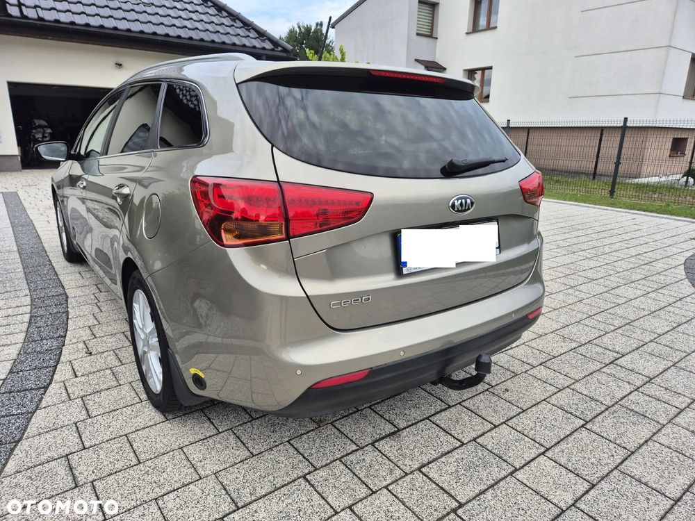 Kia Ceed - 4