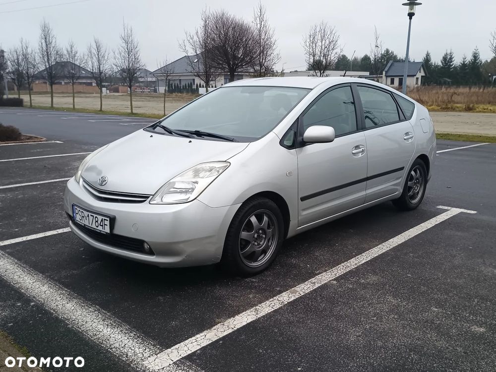 Toyota Prius 1.5 VVT-i Prestige - 1