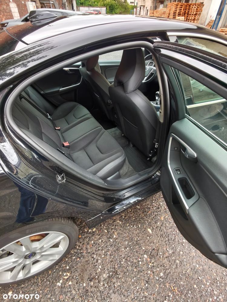 Volvo S60 D3 Momentum - 19
