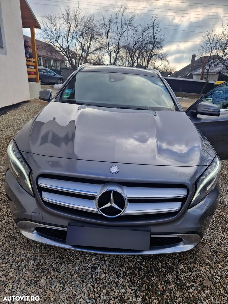 Mercedes-Benz GLA 220 CDI 7G-DCT Urban - 3