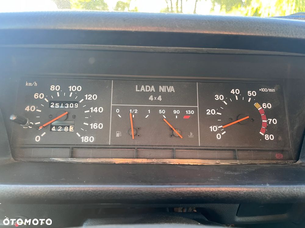 Lada Niva - 32