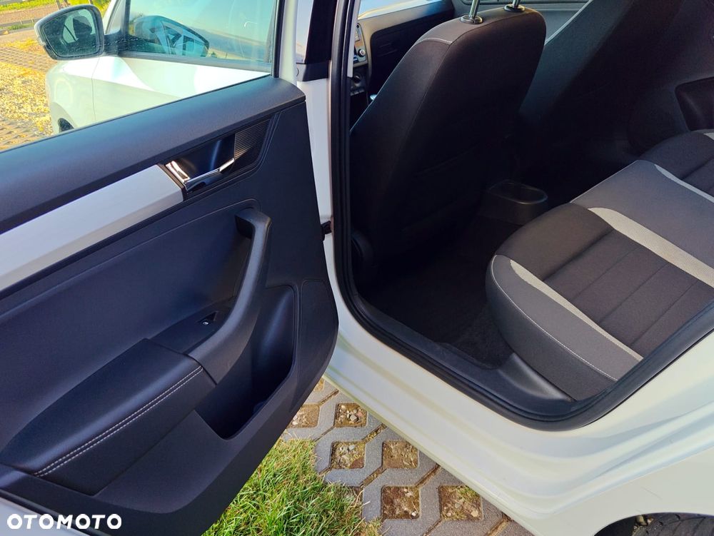 Skoda RAPID 1.0 TSI Ambition - 20