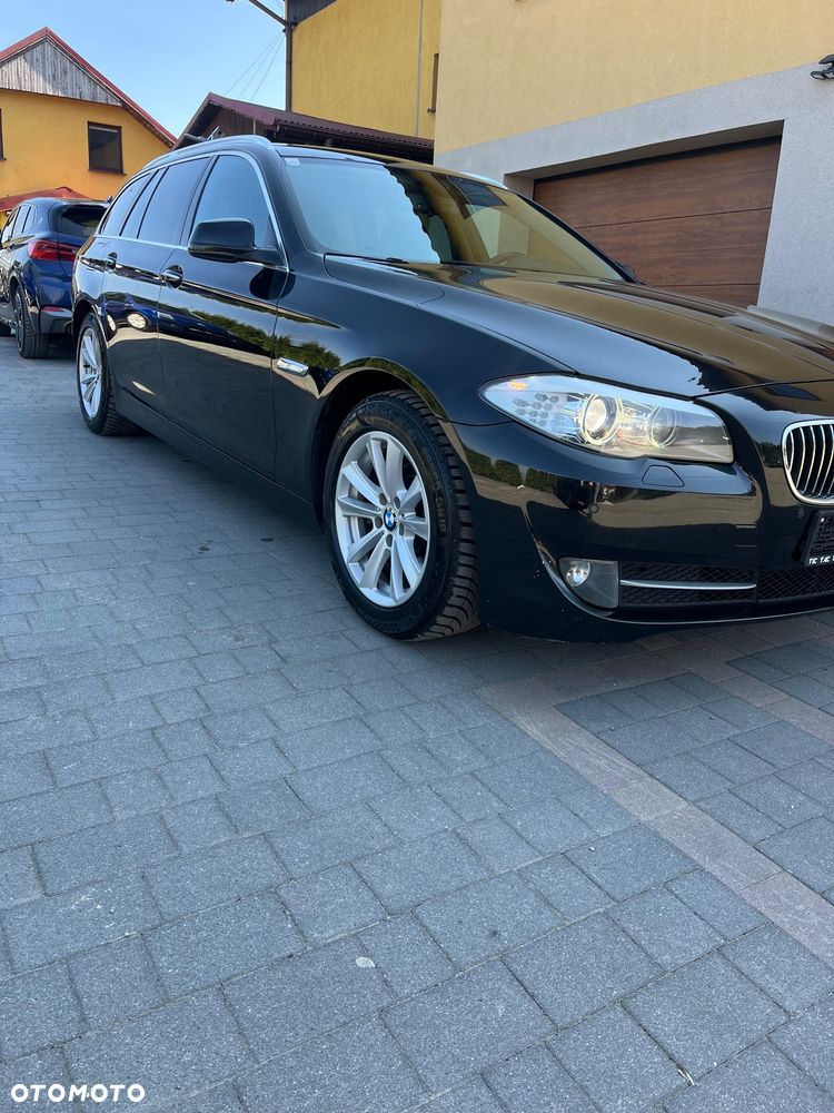 BMW Seria 5 525d xDrive Sport-Aut Modern Line - 27