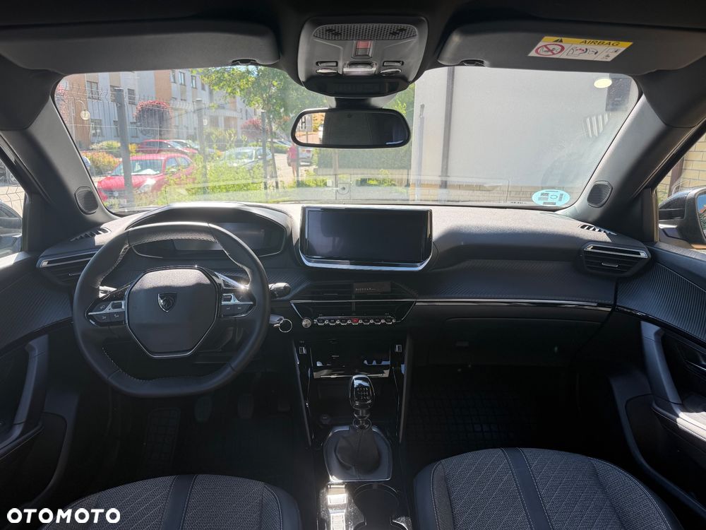 Peugeot 2008 PureTech 100 Allure S&S BVM6 - 13
