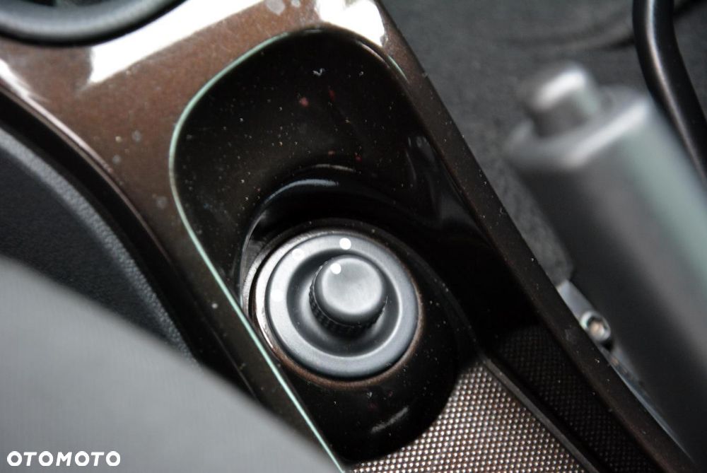 Dacia Duster 1.6 16V 105 4x2 Prestige - 36