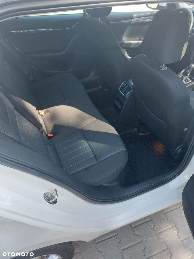 Skoda Octavia 2.0 TDI Style DSG - 17