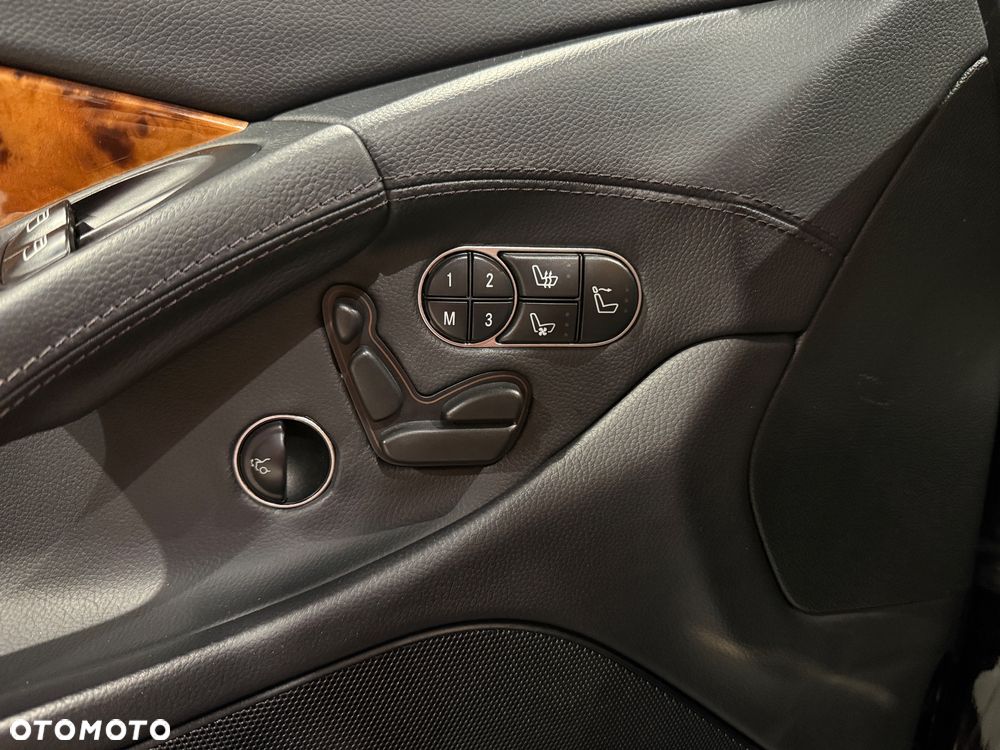 Mercedes-Benz SL 500 - 24