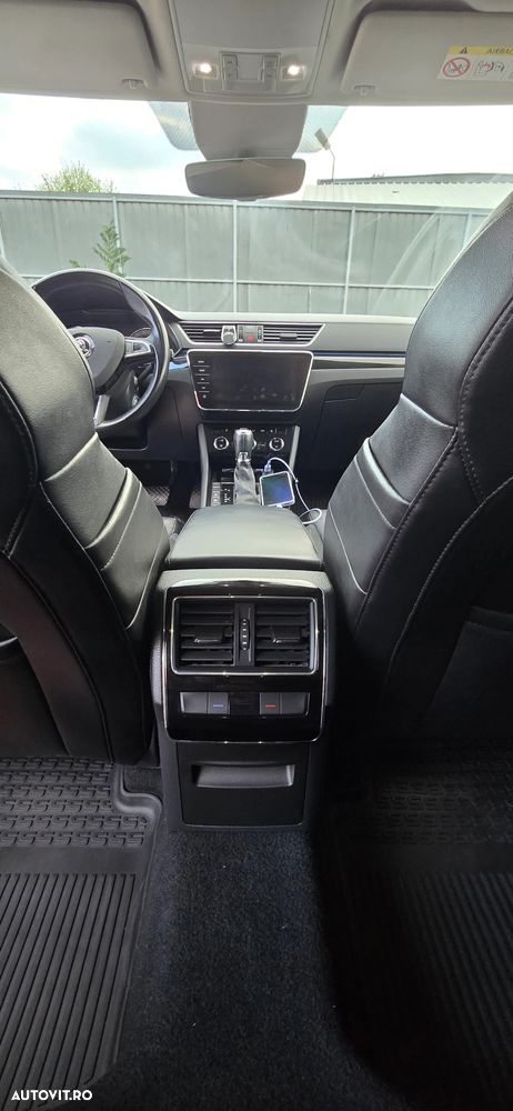 Skoda Superb 2.0 TDI 4X4 DSG Laurin & Klement - 19