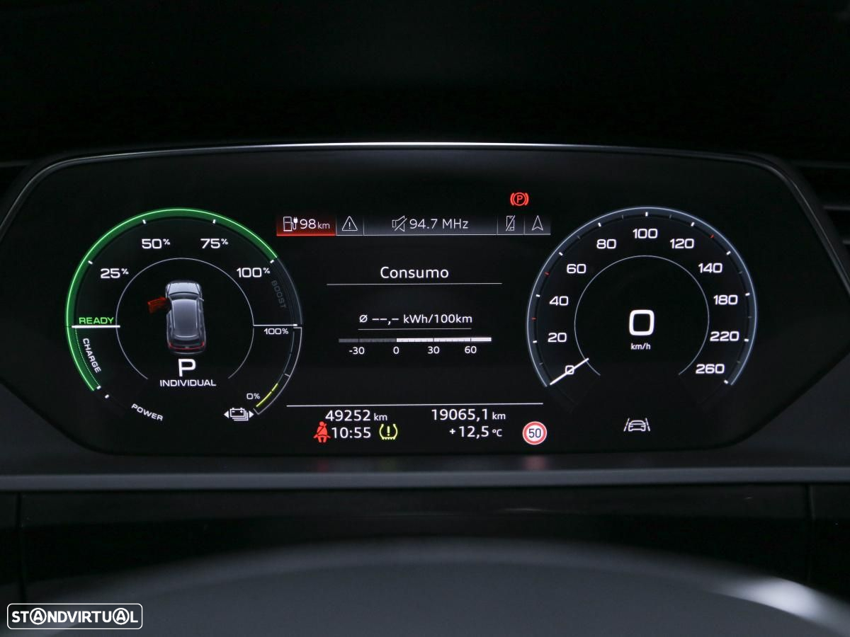 Audi e-tron 55 quattro - 14