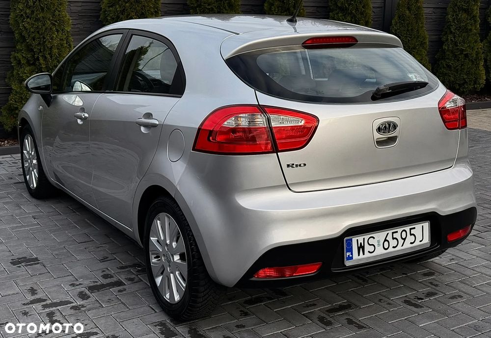 Kia Rio 1.2 Attract - 6