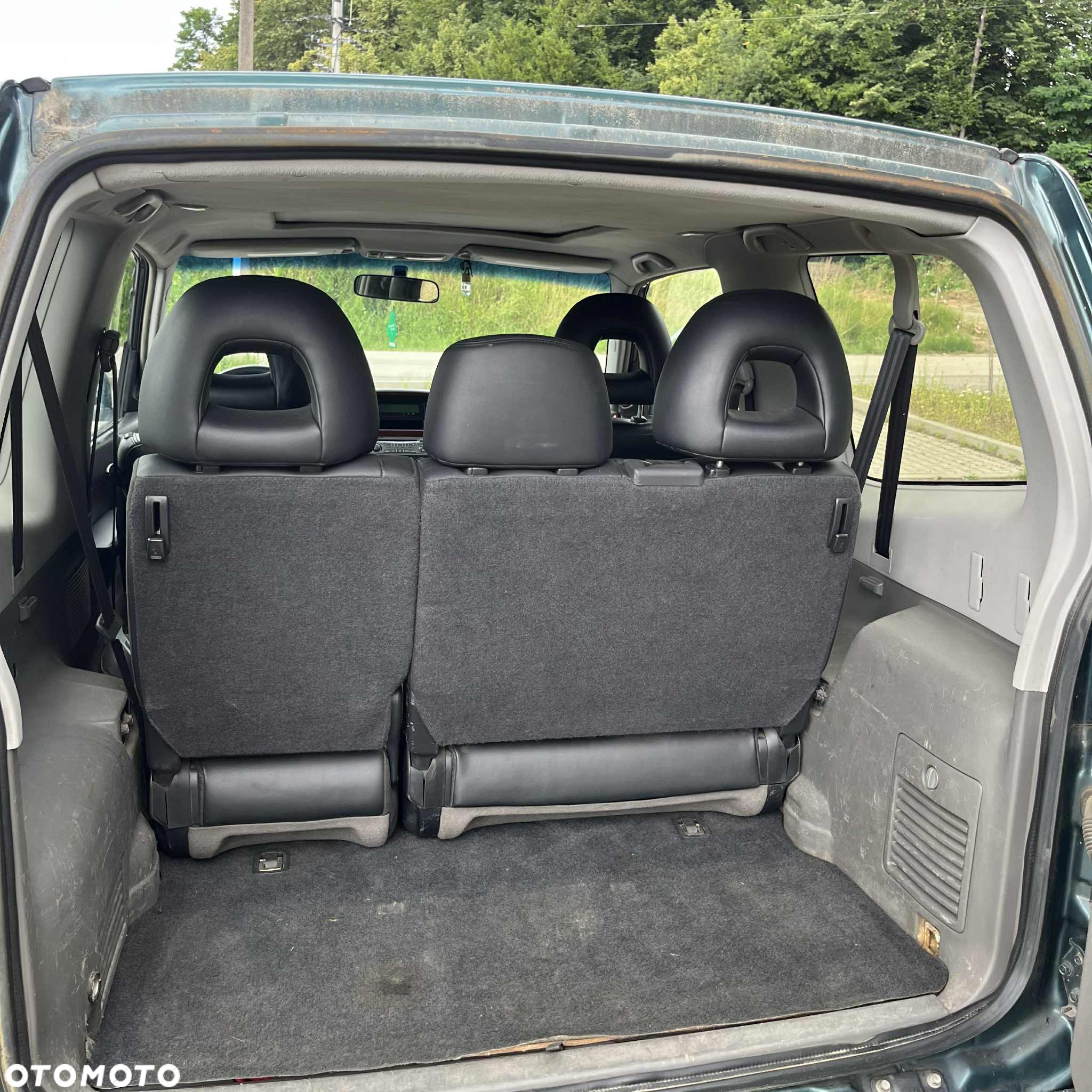 Mitsubishi Pajero - 16