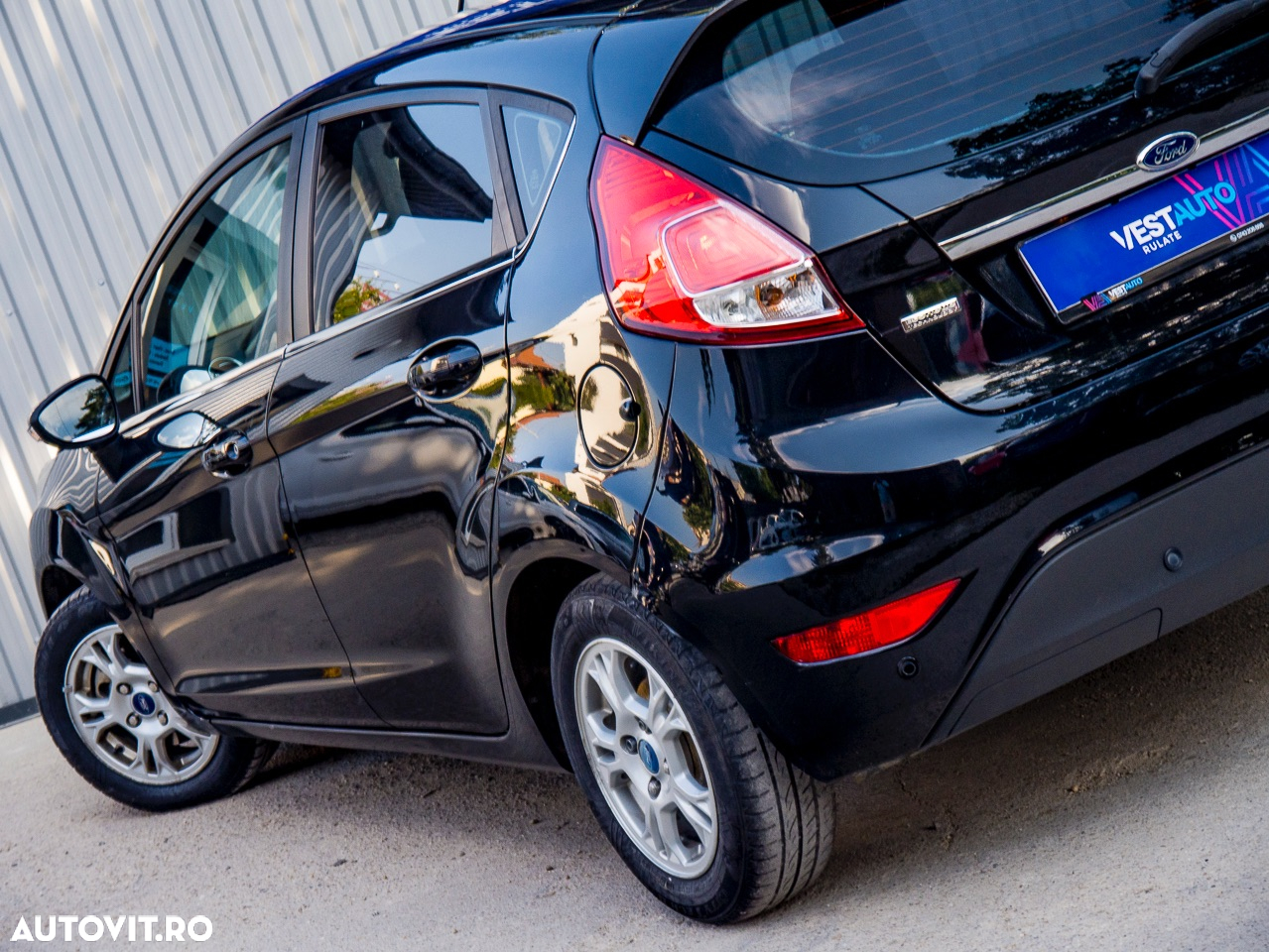 Ford Fiesta 1.6 TDCi DPF Trend - 12