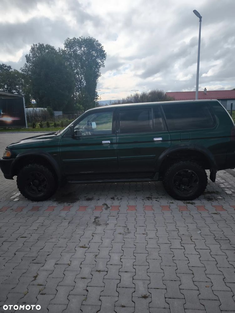 Mitsubishi Pajero Sport - 7