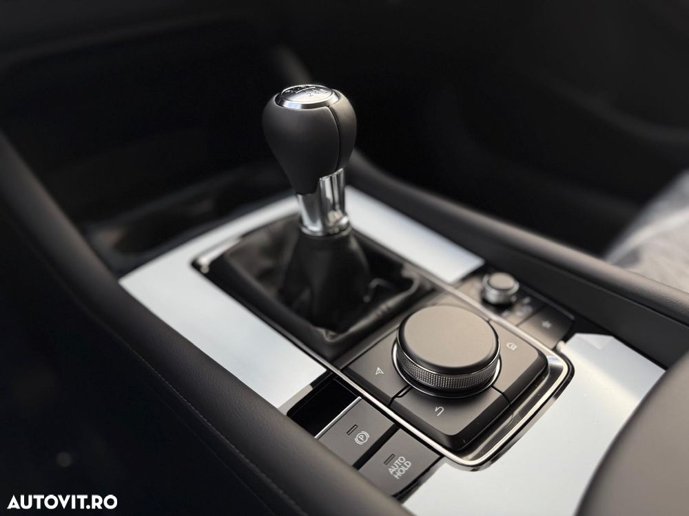 Mazda 3 e-SKYACTIV-X 186 M HYBRID CENTRE-LINE - 15