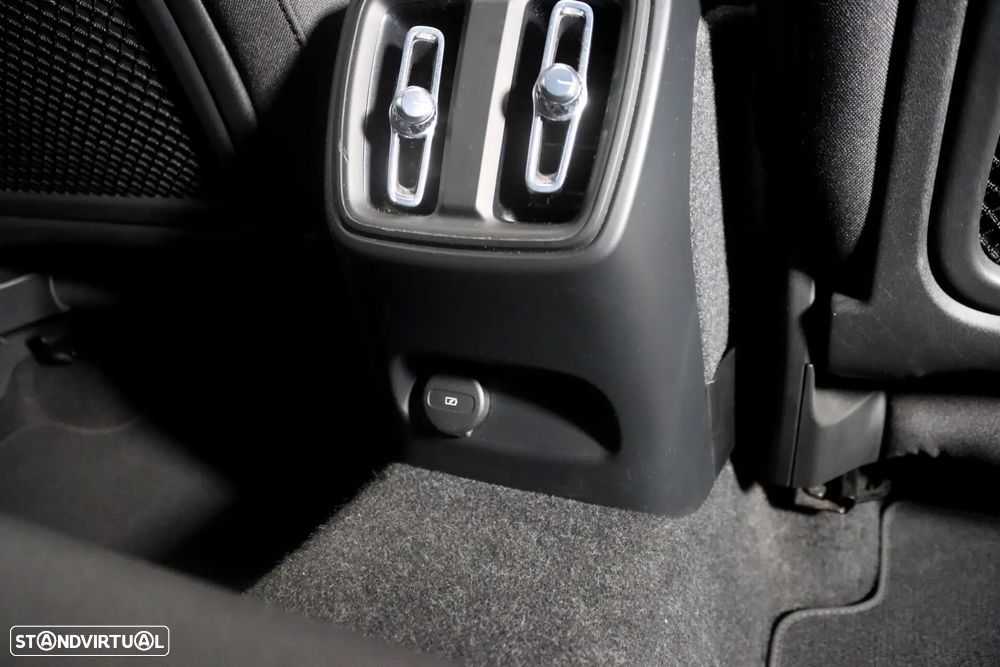 Volvo C40 Recharge Core - 32