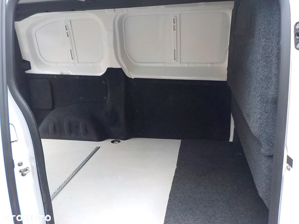 Opel vivaro - 10