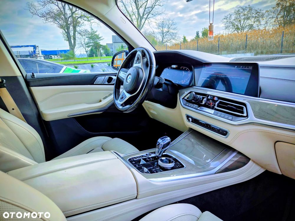 BMW X7 M50d sport - 13